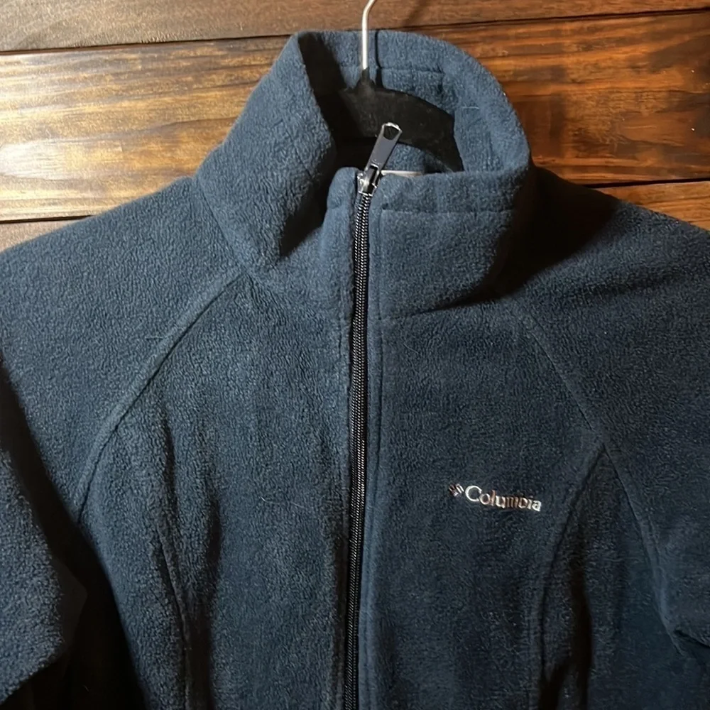 Men’s (or Women’s) Columbia Fleece Lightweight Zip Up, sz Extra Large.